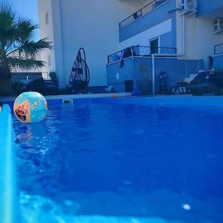 Apartmani Anastasia With Pool, Novalja Extérieur photo