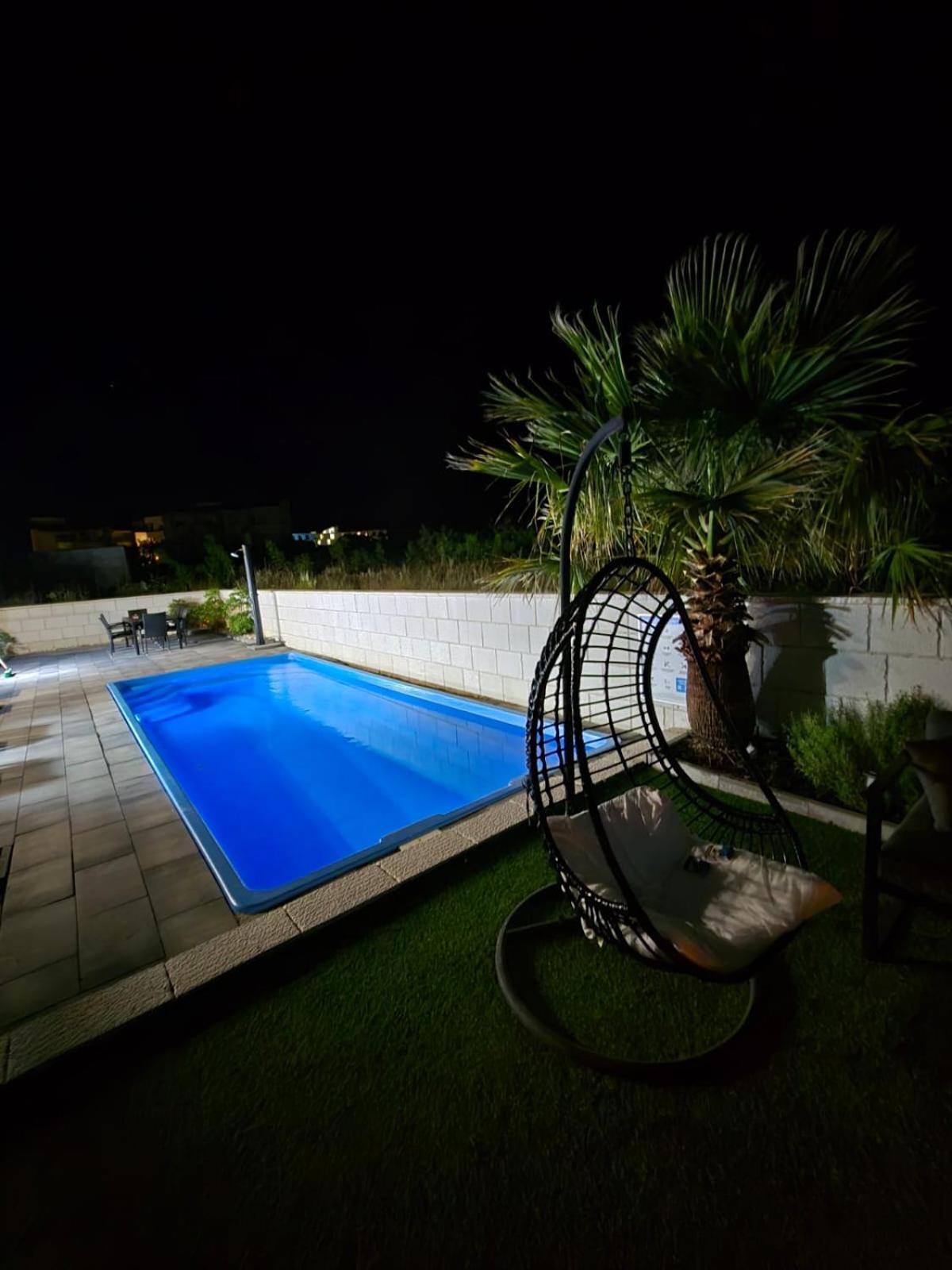 Apartmani Anastasia With Pool, Novalja Extérieur photo