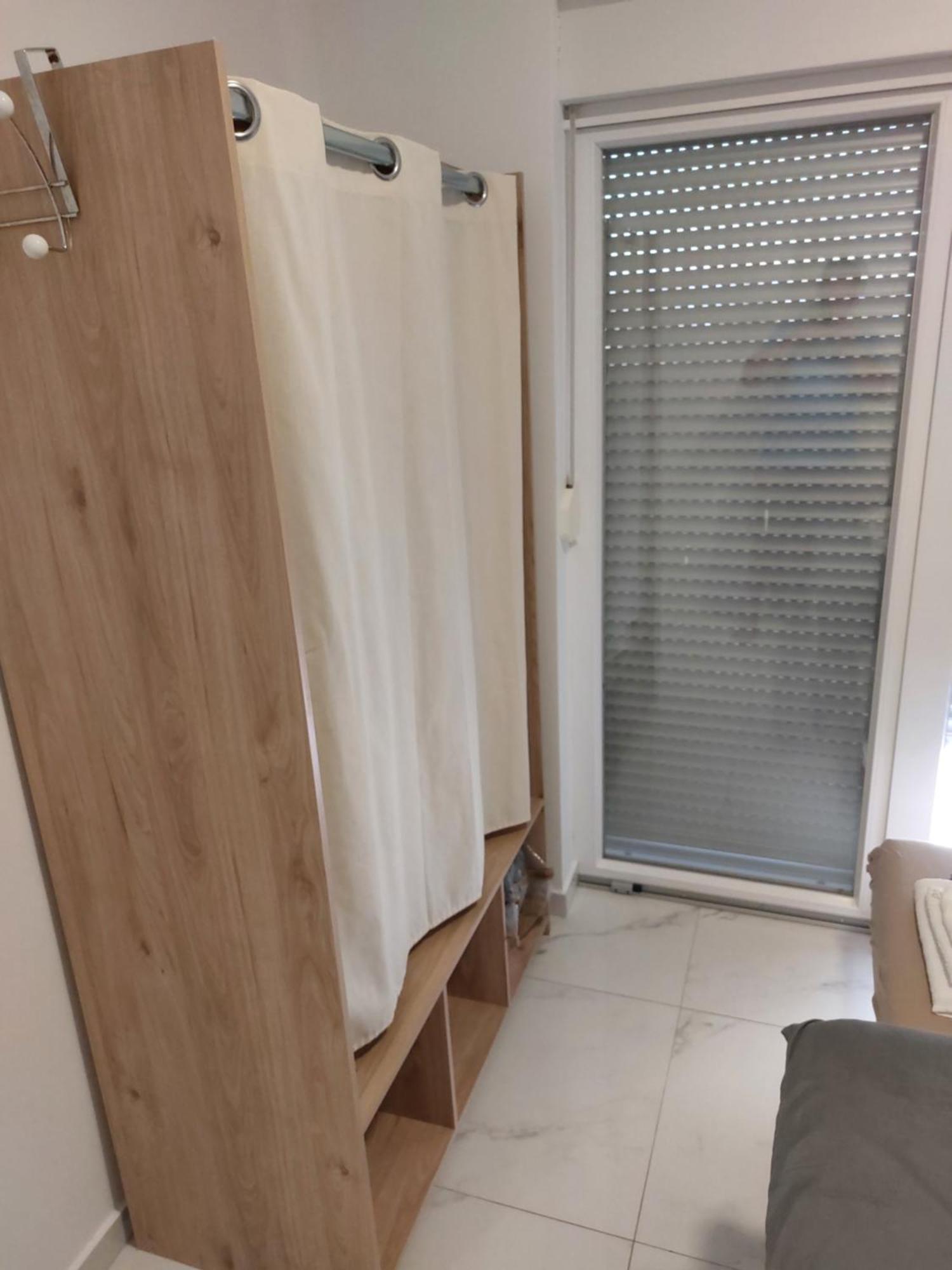 Apartmani Anastasia With Pool, Novalja Extérieur photo
